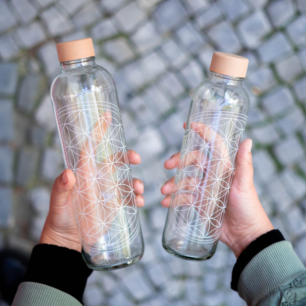 FLEUR DE VIE Bouteille en verre de 1,0 l