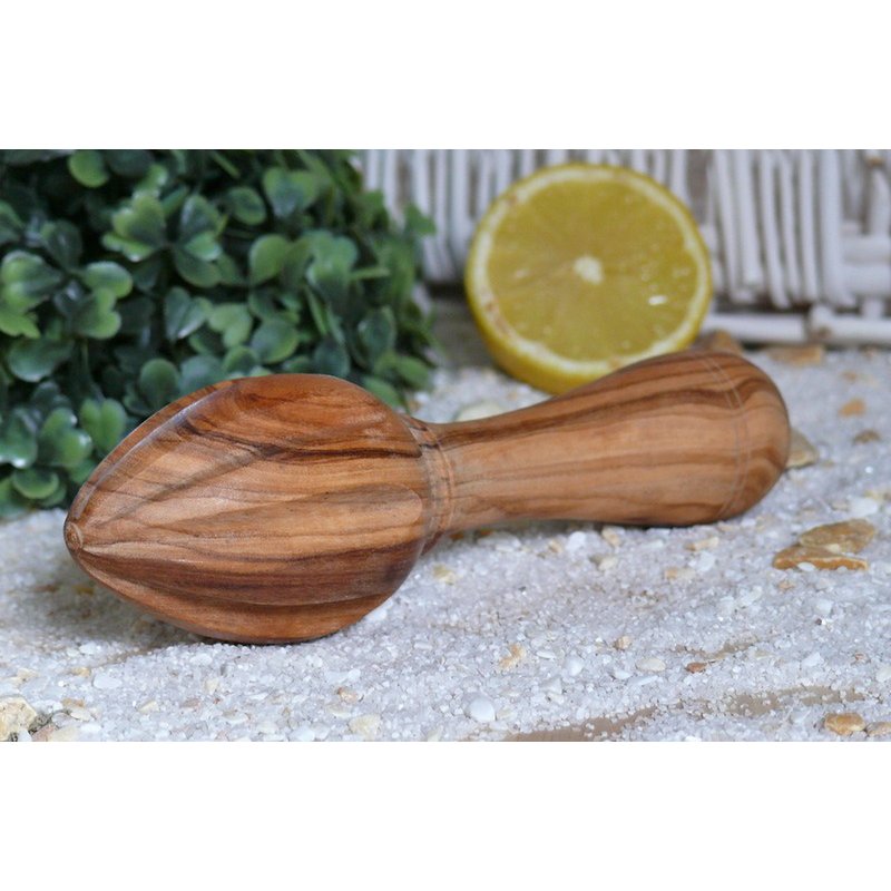 Presse-citron en bois d'olivier