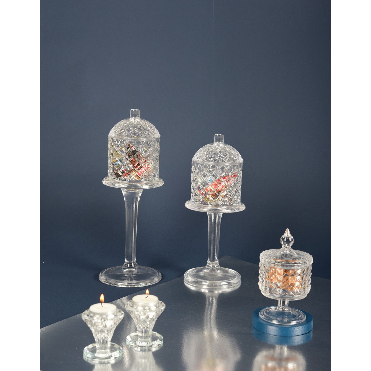 Bonbonnière en verre sur pied avec couvercle 10x30cm
