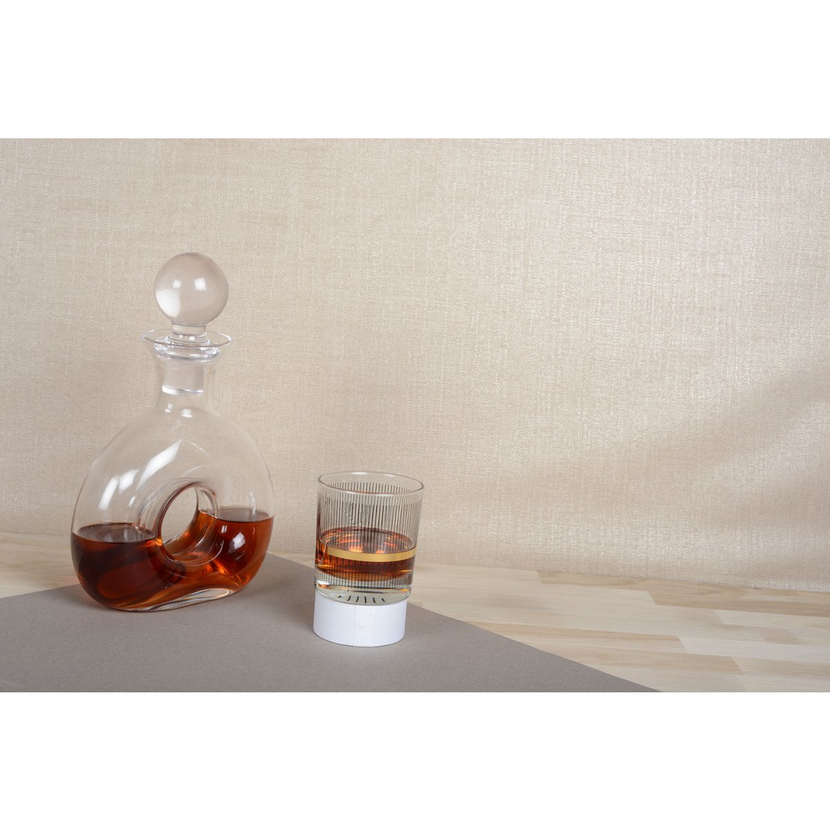Carafe à whisky en verre avec trou 19x27.5cm