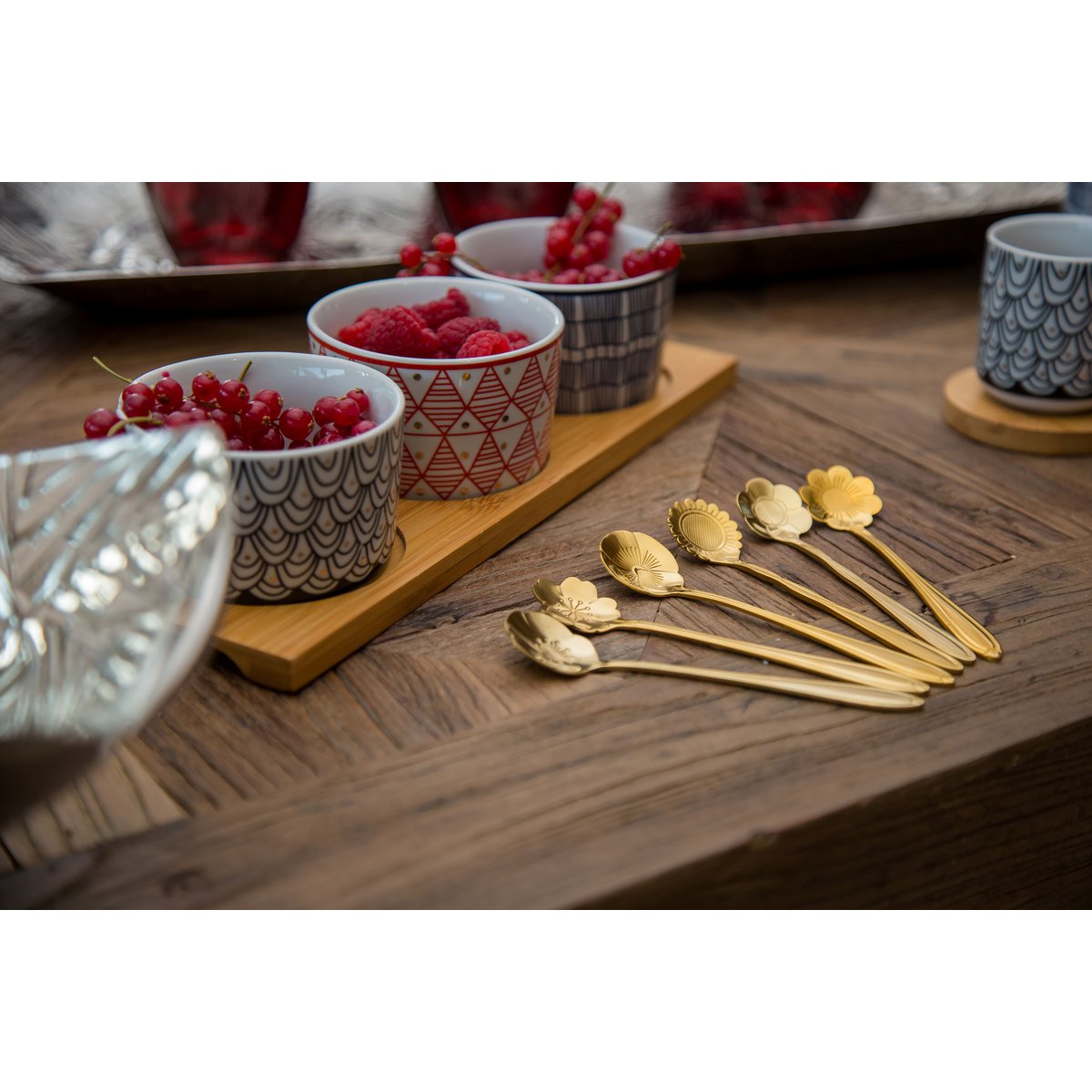 Cuillères à dessert fleurs assorties dorées - lot de 6