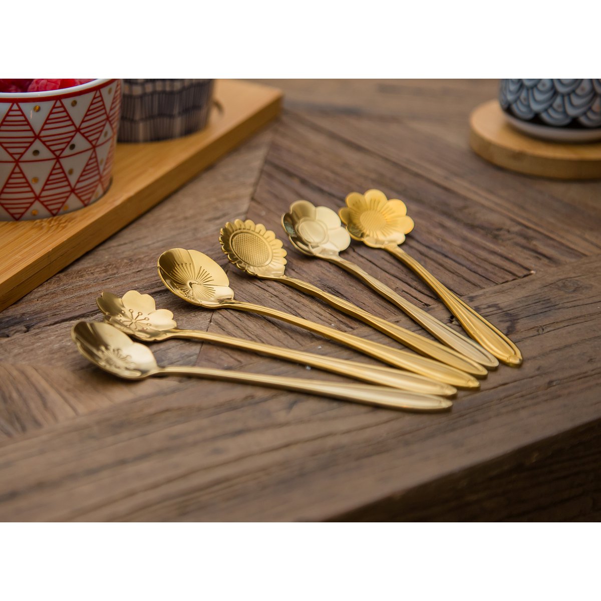 Cuillères à dessert fleurs assorties dorées - lot de 6