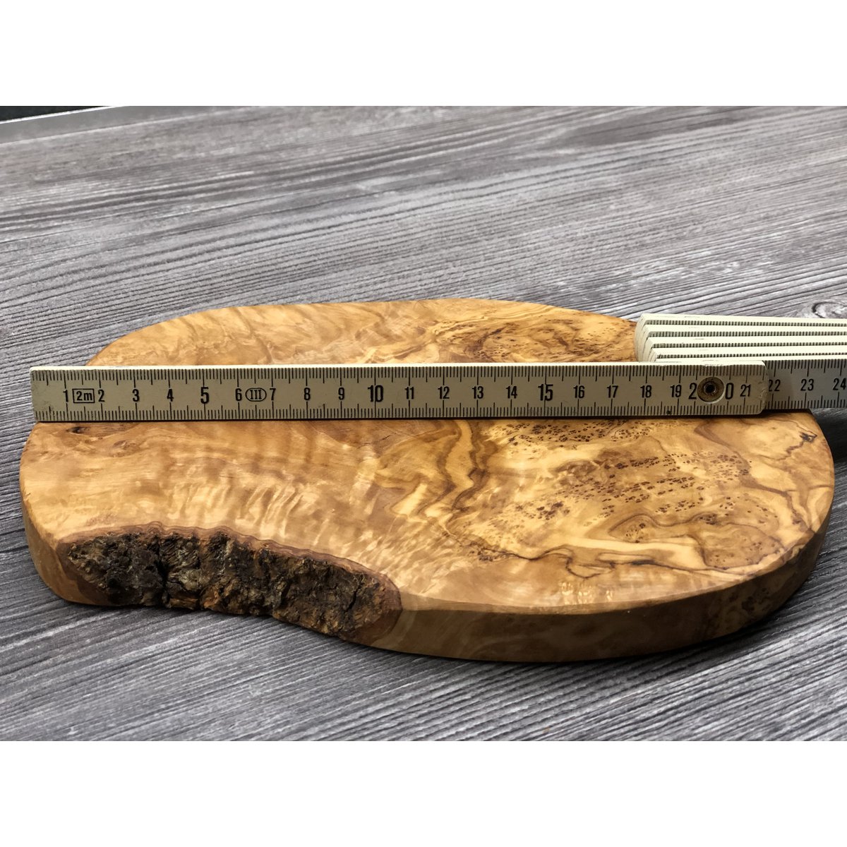 Planche à découper RUSTIC (longueur env. 23 - 25 cm)