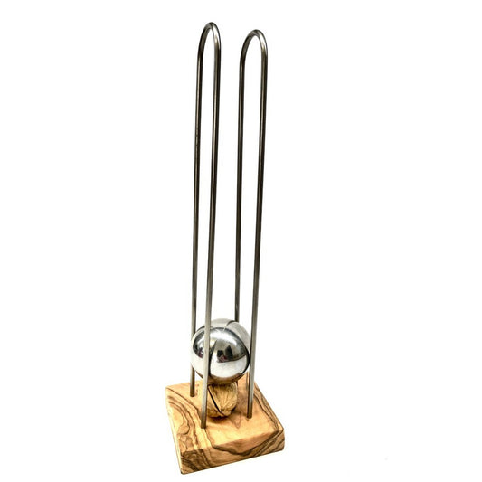 Casse-noisette avec boulet de canon