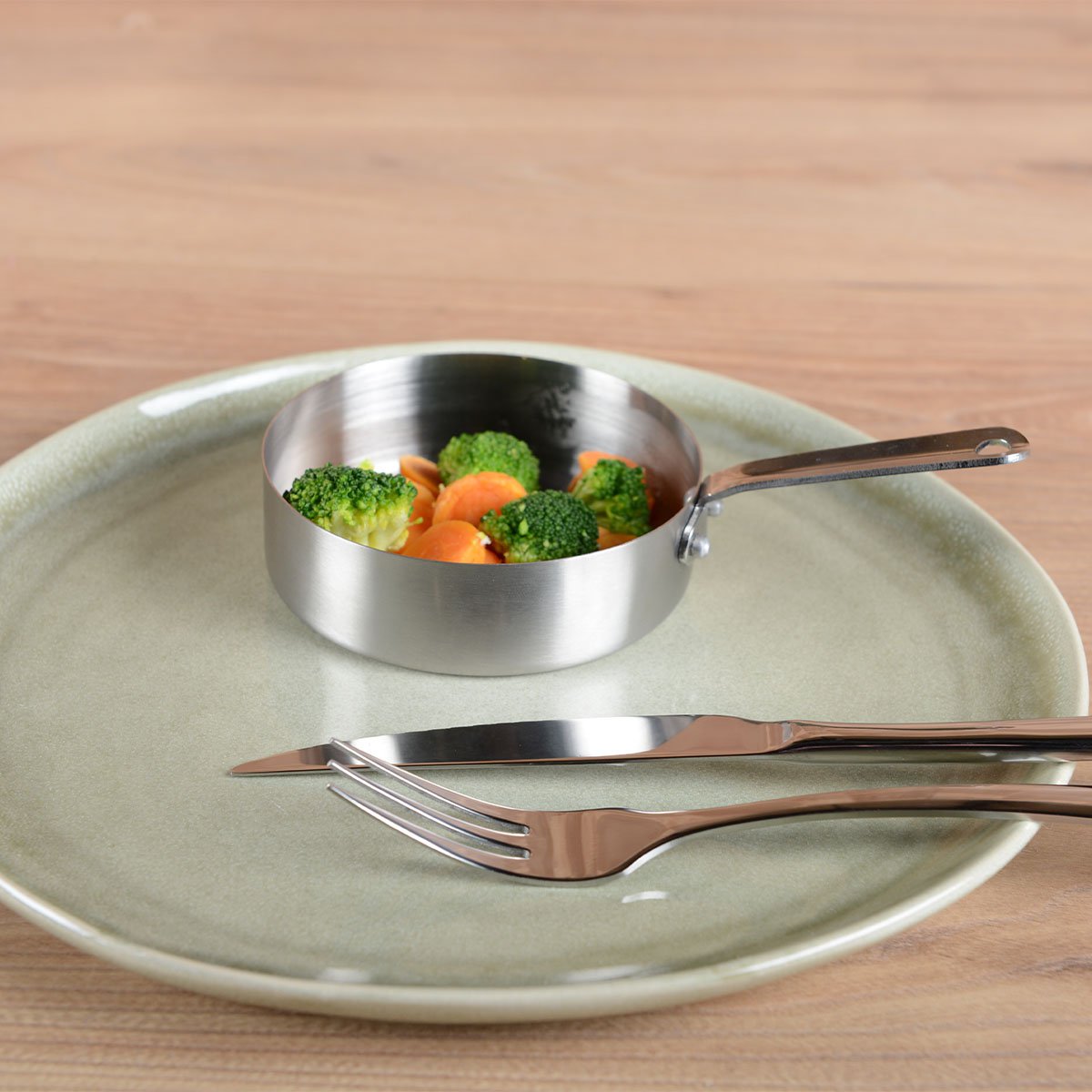 Mini casserolette ronde mat avec long manche 10x10x3cm