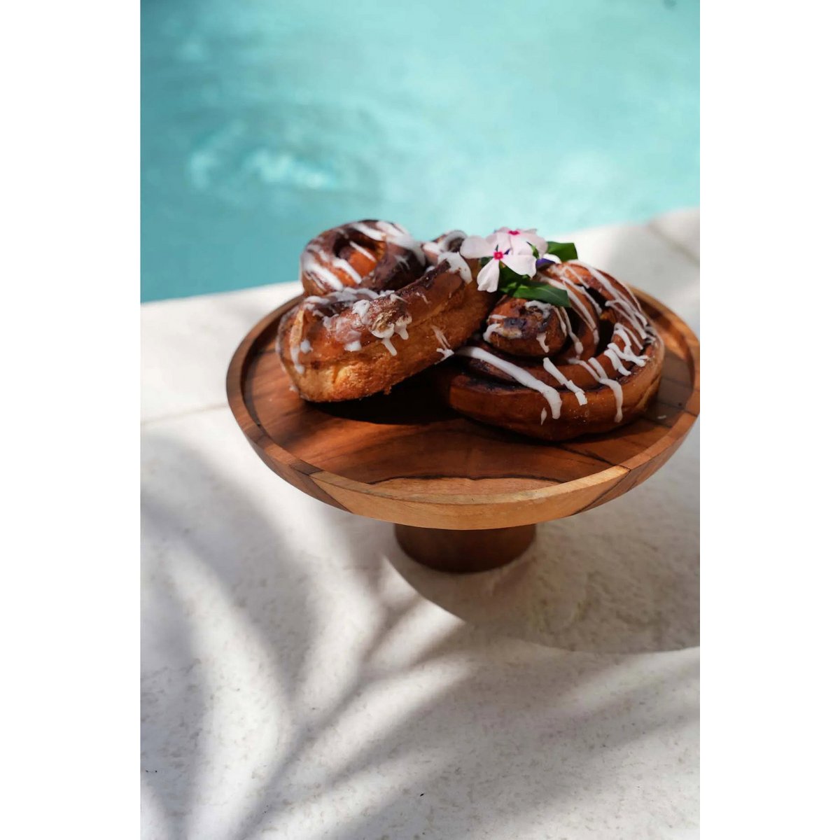 Le plat à gâteau aux racines de teck - M